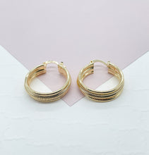 Load image into Gallery viewer, 18K Gold Filled Hoop Earrings Featuring Middle Detail Rugged Wholesale And