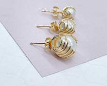 Load image into Gallery viewer, 18k Gold Filled Pearl Stud Earrings with Gold Thread
