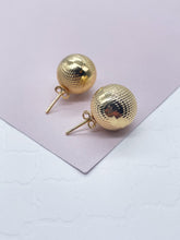 Load image into Gallery viewer, 18k Gold Filled Ball Stud Earrings: Diamond-Cut Cross Pattern