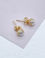 Load image into Gallery viewer, 18k Gold Filled Crowned Pearl Stud Earrings