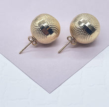 Load image into Gallery viewer, 18k Gold Filled Ball Stud Earrings: Diamond-Cut Cross Pattern