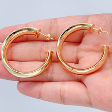 Load image into Gallery viewer, 18k Gold Filled Plain Turn Around 10mm Thick Hoop Earrings Available in 30mm,
