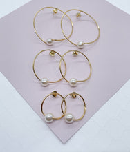Load image into Gallery viewer, 18k Gold Filled Designed Thin Hoop Earring With Simulated Pearl