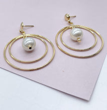 Load image into Gallery viewer, 18k Gold Filled Double Stacked Hoop Earrings Featuring Simulated Pearl Dangling In The Middle