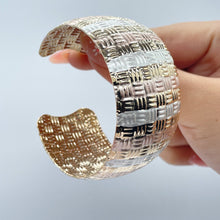 Load image into Gallery viewer, 18k Gold Filled Textured Hand Painted Chunky Bangle Wholesale Jewelry