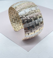 Load image into Gallery viewer, 18k Gold Filled Textured Hand Painted Chunky Bangle Wholesale Jewelry