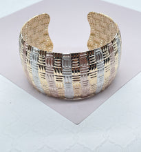Load image into Gallery viewer, 18k Gold Filled Textured Hand Painted Chunky Bangle Wholesale Jewelry