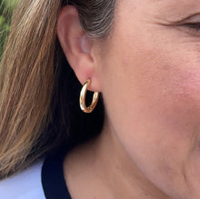 Load image into Gallery viewer, 18k Gold Filled Small Smooth Edged Plain Hoop EarringsWholesale Jewelry Supplies