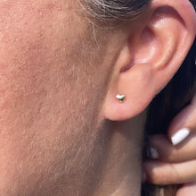 Load image into Gallery viewer, 18k Gold Filled Simple Baby Heart Earrings Wholesale Jewelry Supplies