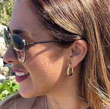 Load image into Gallery viewer, 18k Gold Filled Medium Thin Plain Hoop Earrings