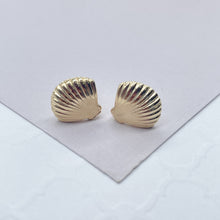 Load image into Gallery viewer, 18k Gold Filled Clam Shell Stud Earrings