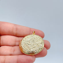 Load image into Gallery viewer, 18k Gold Filled Engraved Circle Locket