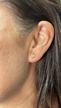 Load image into Gallery viewer, 18k Gold Filled Plain Mini Heart Stud Earrings