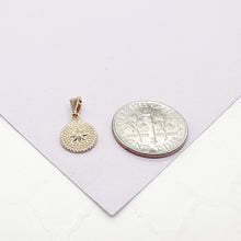 Load image into Gallery viewer, 18k Gold Filled Northern Star Medal Pendant