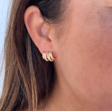 Load image into Gallery viewer, 18k Gold Filled Gold Row Earrings With Patterned Lines