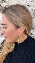 Load image into Gallery viewer, 18k Gold Filled Smooth Triangle Hoop Earrings