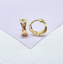 Load image into Gallery viewer, 18k Gold Filled Smooth Infinity Shaped Huggies
