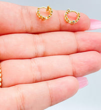 Load image into Gallery viewer, 18k Gold Filled Extra Small Tree Leaf Earring