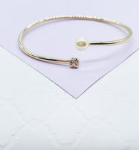 Load image into Gallery viewer, 18k Gold Filled Dainty Cuff Bangle With Stone and Pearl Ends