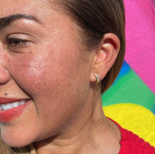 Load image into Gallery viewer, 18k Gold Filled Smooth Hexagon Huggie Earring With Scored Lines