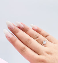 Load image into Gallery viewer, 925 Silver Solitare Ring With Round CZ Stones