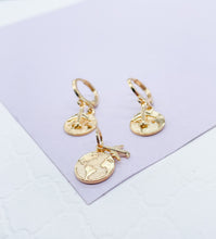 Load image into Gallery viewer, 18k Gold Filled World Map Medallion Set