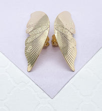 Load image into Gallery viewer, 18k Gold Filled Flat Thin Butterfly Wing Earrings