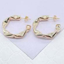 Load image into Gallery viewer, 18k Gold Filled Smooth Puffy Open Hoop With Vertial & Horizontal Cut Patterns