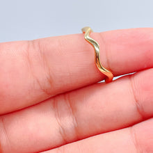 Load image into Gallery viewer, 18k Gold Filled Plain Smooth Wavy Ring