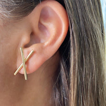 Load image into Gallery viewer, 18k Gold Filled Plain “X” Crossed Stud Earrings