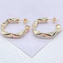 Load image into Gallery viewer, 18k Gold Filled Smooth Puffy Open Hoop With Vertial & Horizontal Cut Patterns
