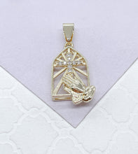 Load image into Gallery viewer, 18k Gold Filled Medallion Charm With Cross and Praying Hands