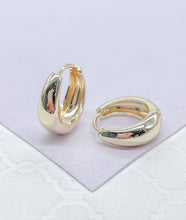 Load image into Gallery viewer, 18k Gold Filled Oval Shape Smooth Plain Huggie Hoop Earring Available in 2 Sizes