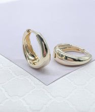 Load image into Gallery viewer, 18k Gold Filled Oval Shape Smooth Plain Huggie Hoop Earring Available in 2 Sizes