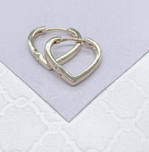 Load image into Gallery viewer, 18k Gold Wide Plain Smooth Heart Hoop Earring