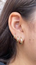 Load image into Gallery viewer, 18k Gold Filled Plain Tear Drop Shaped Huggie Hoop Earrings In Three Sizes