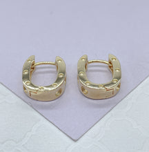 Load image into Gallery viewer, 18k Gold Filled Round Small Huggie Hoop Engraved Screws with Beveled Mirco CZ