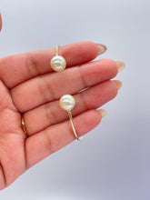 Load image into Gallery viewer, 18k Goldfilled Minimalist Pearl Ball Ended Bangle, Gifts for her, Boho Jewlery, Dainty Bangles,