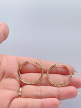 Load image into Gallery viewer, 18k Gold Filled Huggie Hoop Earrings: Small Sharp Edged Hoops