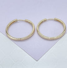Load image into Gallery viewer, 18k Gold Filled Huggie Hoop Earrings: Small Sharp Edged Hoops
