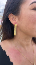 Load image into Gallery viewer, 18k Gold Filled Dangling Snake Link Earring, Minimalist Earrings, Gifts for her, Dainty Earrings