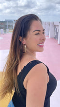 Load image into Gallery viewer, 18k Gold Filled 4mm Thick Plain Smooth Classic Hoop Earrings
