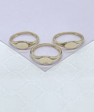 Load image into Gallery viewer, 18k Gold Filled Plain Dainty Minimalist Dainty Signet plaque Statement Ring