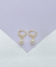 Load image into Gallery viewer, 18k Gold Filled Dainty Dangling Hoop With Small Pearl Charm