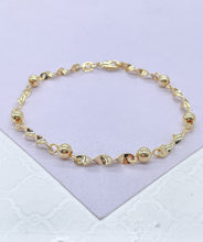 Load image into Gallery viewer, 18k Gold Filled Twist and Beaded Dainty Bracelet