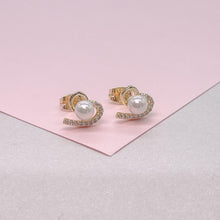 Load image into Gallery viewer, 18k Gold Filled Tiny Heart Stud With Pearl CZ In Center