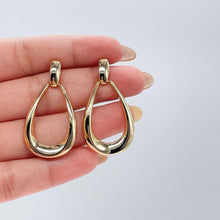 Load image into Gallery viewer, 18k Gold Filled Smooth and Thin Drop Earrings