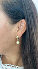 Load image into Gallery viewer, 18k Gold Filled Textured Earring with Dangling Smooth Pearl