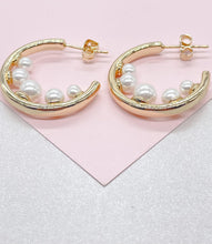 Load image into Gallery viewer, 18k Gold filled Smooth Hoop Earrings With Inner Pearls Attached