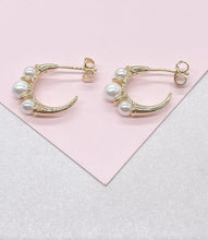 Load image into Gallery viewer, 18k Gold Filled Smooth Gold Plain Hoop With Peal Beads Engraved
